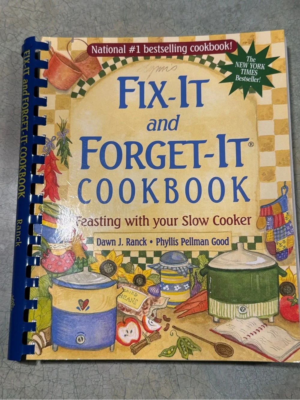 Fix-It and Forget-It Cookbook - Slow Cooker Recipes (Blue/Yellow)